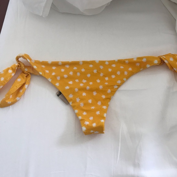 Beach Riot Swim Set - Picture 3 of 5